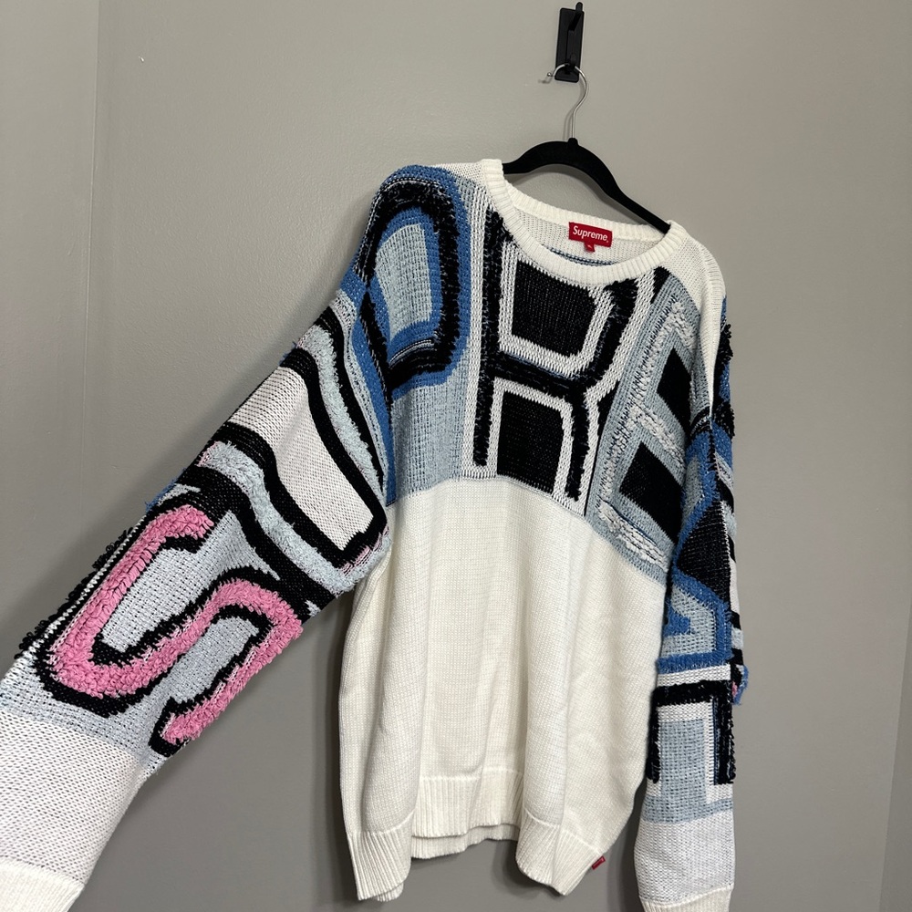 SUPREME CHENILLE WHITE LOGO SWEATER